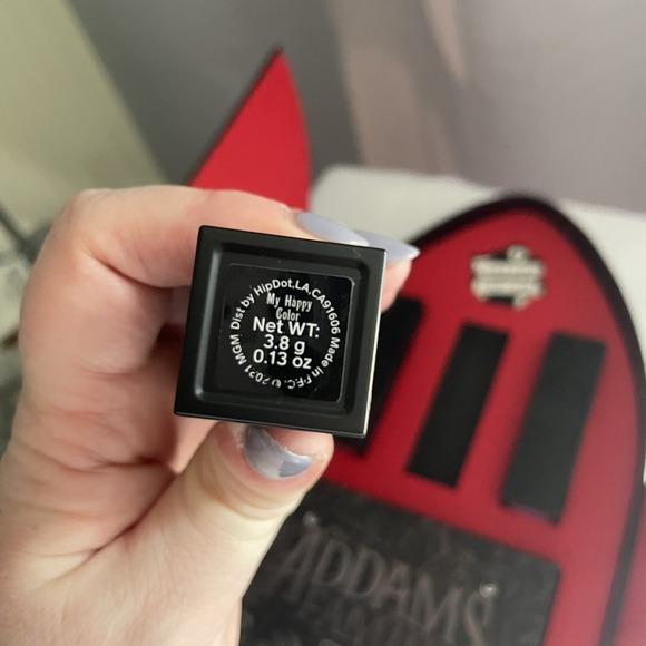 HIPDOT x Addams Family Limited Edition Makeup Set 3 Lipsticks Pin And Eyeshadow - Picture 12 of 15